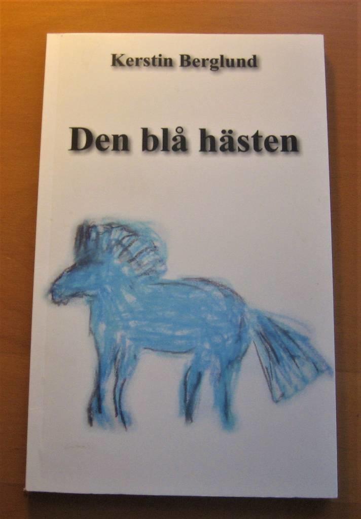 Den bl&aring; h&auml;sten