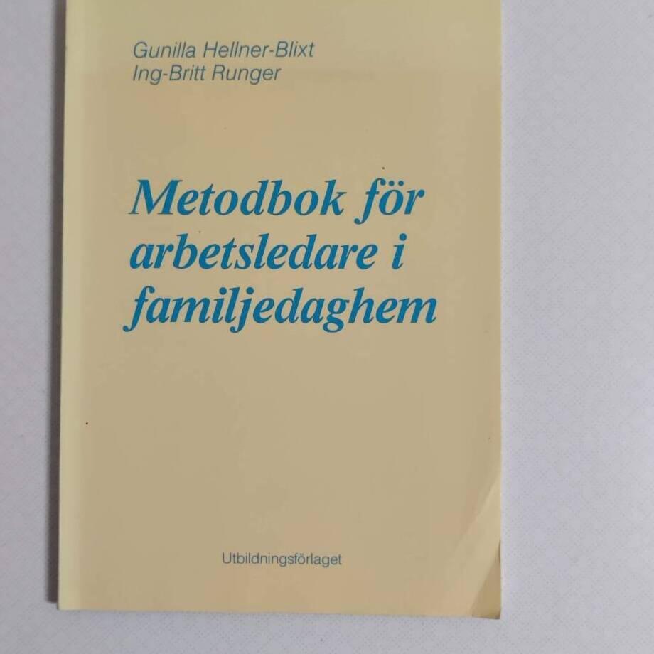Metodbok f&ouml;r arbetsledare i familjedaghem