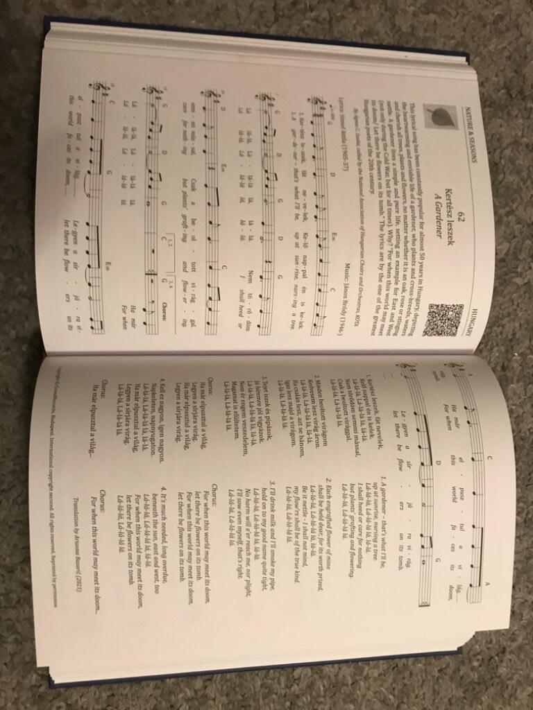 The EU songbook - 164 songs chosen by 87.000 citizens of the 27 member states in 25 original languages & in singable european english