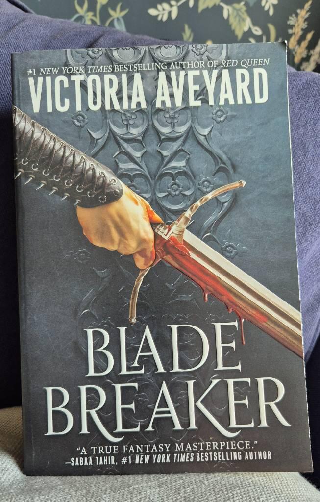 Blade breaker