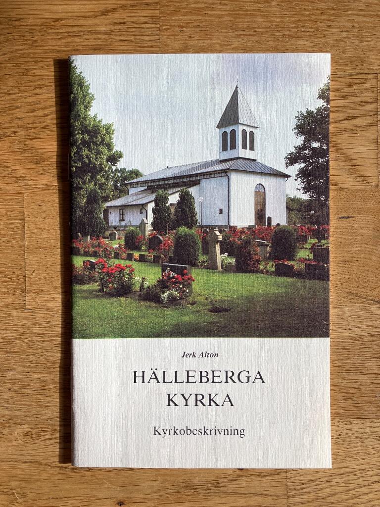 H&auml;lleberga kyrka - Kyrkobeskrivning