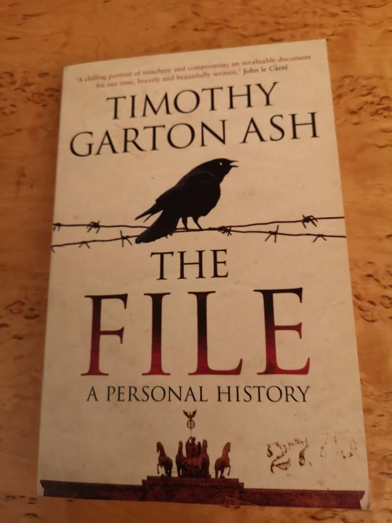 The file : a personal history / Timothy Garton Ash [Elektronisk resurs]