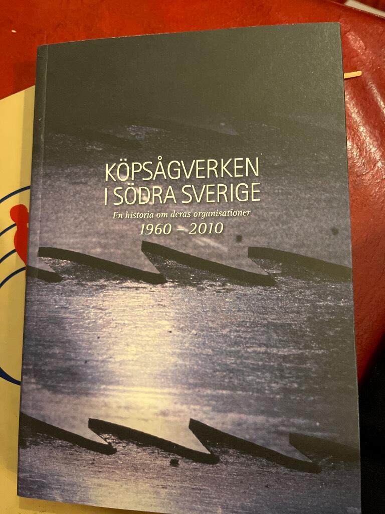 K&ouml;ps&aring;gverken i s&ouml;dra Sverige - en historia om deras organisationer 1960-2010