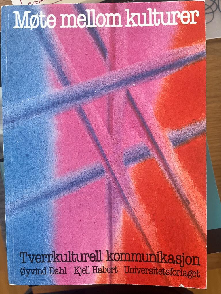 M&ouml;te mellom kulturer : tverrkulturell kommunikasjon