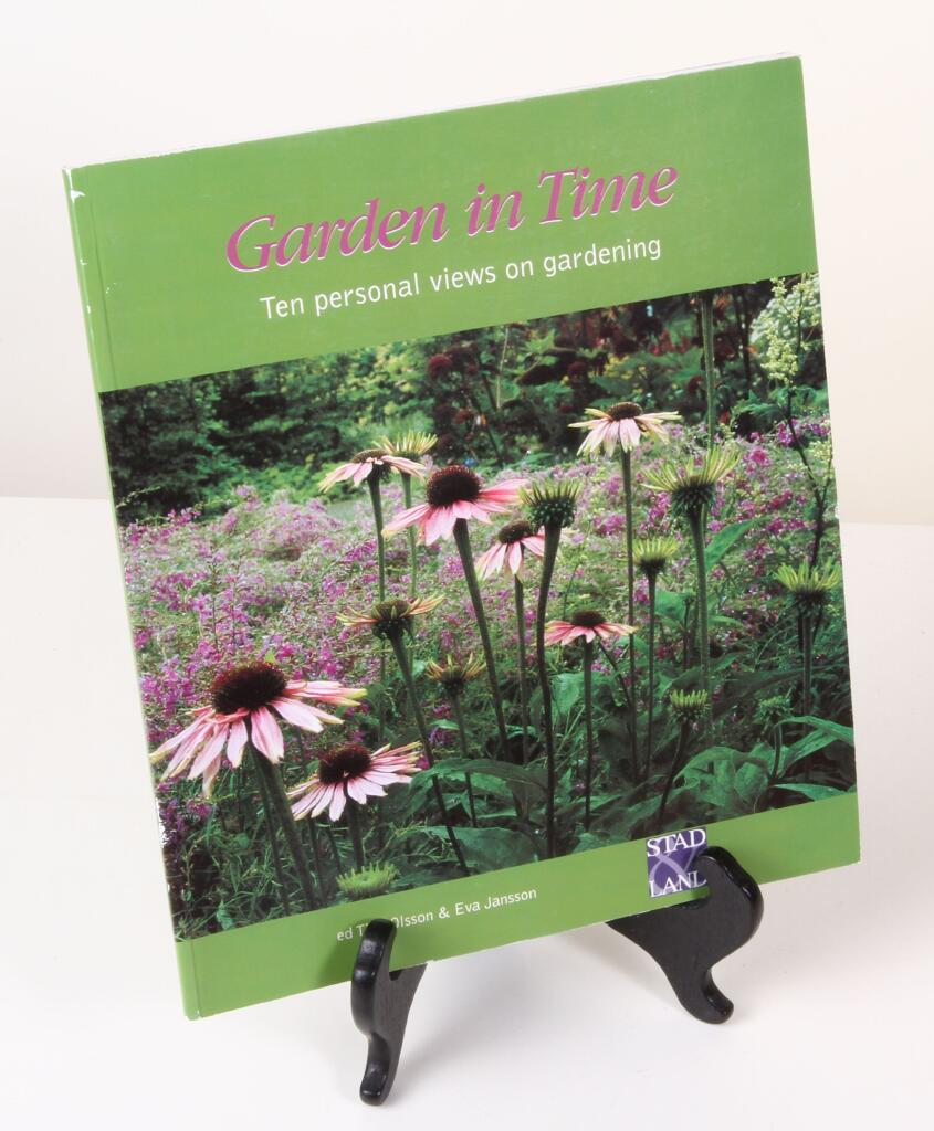 Garden in time : ten personal views on gardening