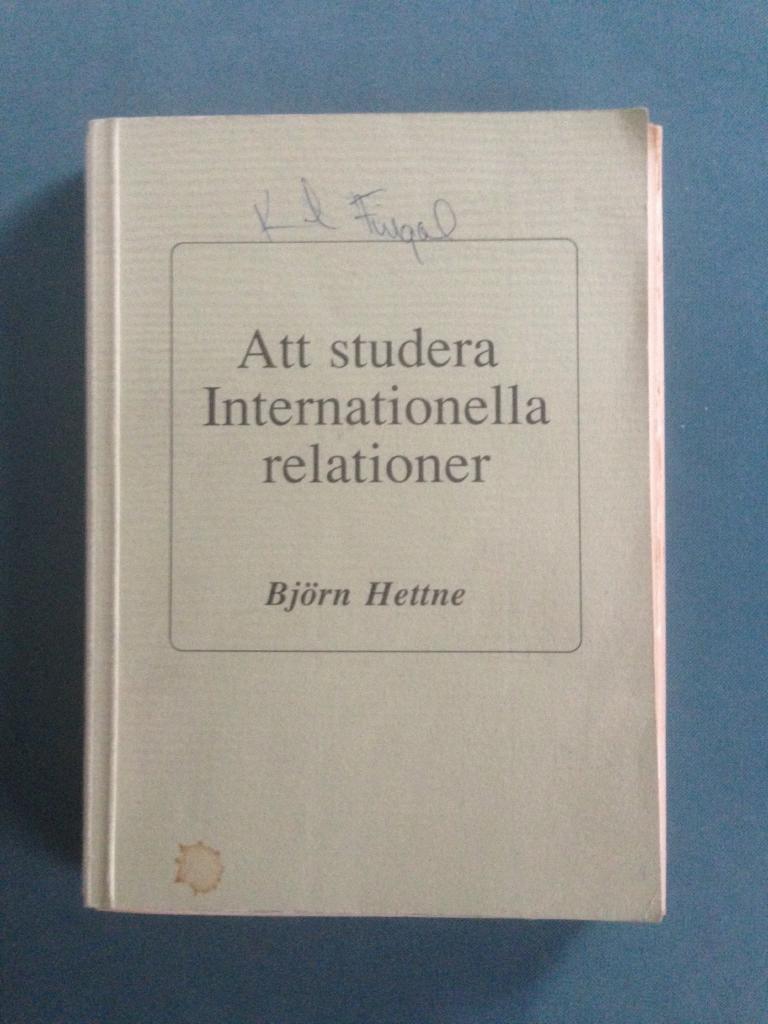 Att studera internationella relationer