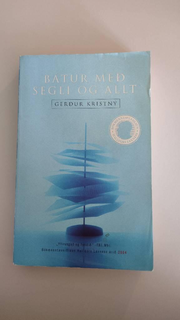 B&aacute;tur med segli og allt