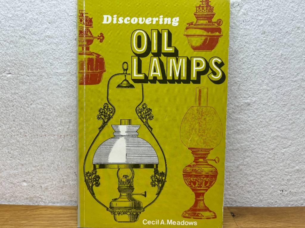 Discovering oil lamps