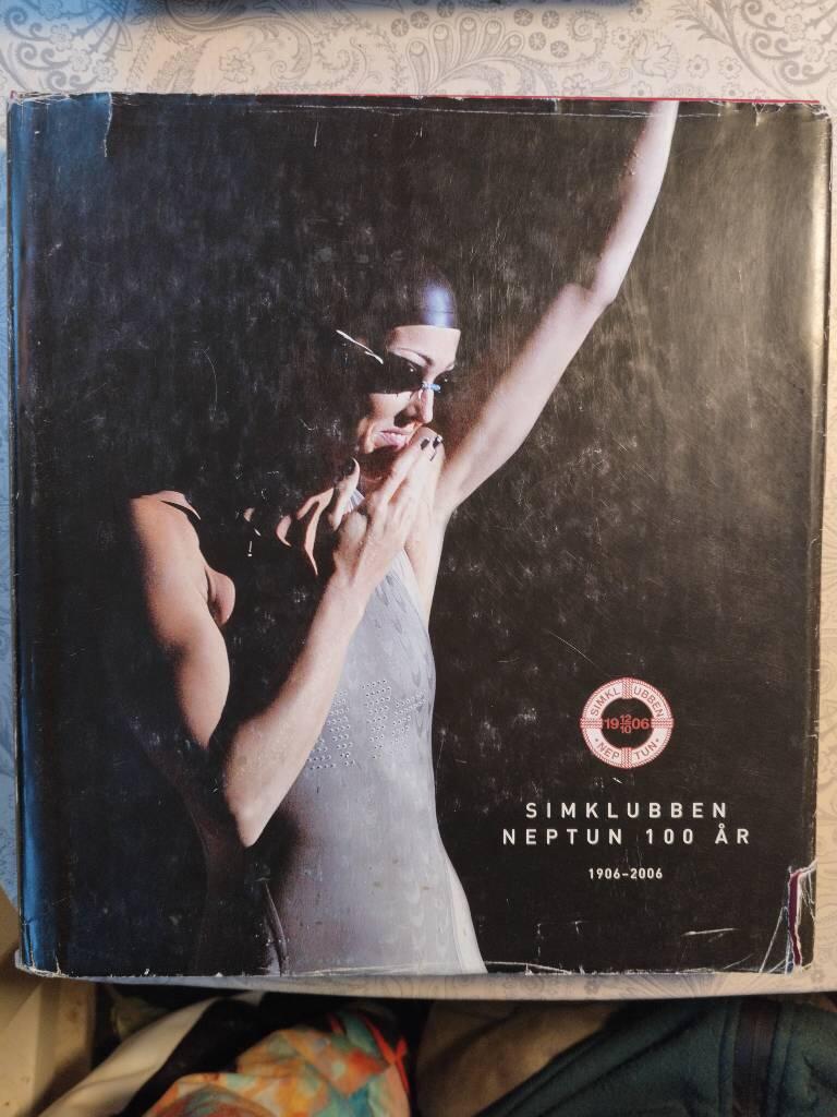 Simklubben Neptun 100 &aring;r : 1906-2006