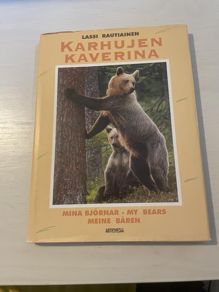 Mina bj&ouml;rnar - My bears = Meine B&auml;ren = Karhujen kaverina