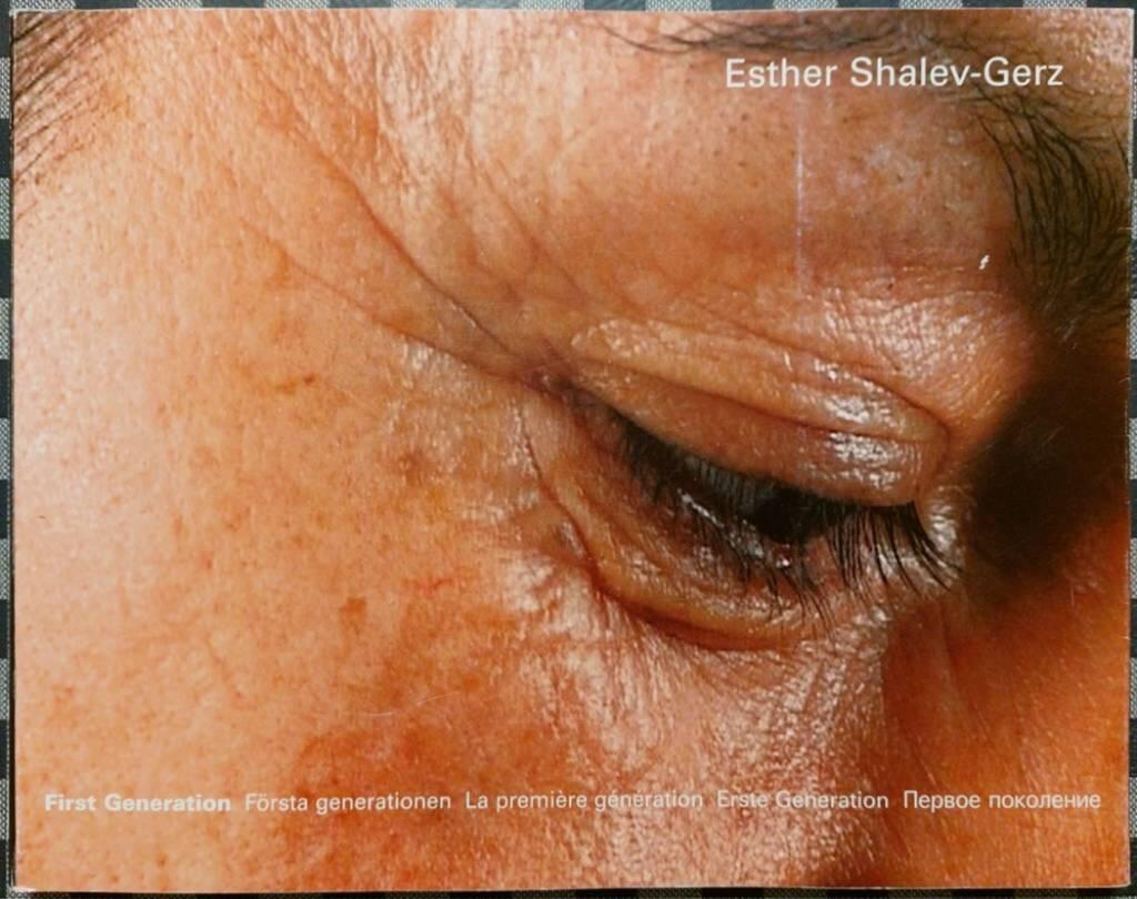 First generation = F&ouml;rsta generationen = La premi&egrave;re g&eacute;n&eacute;ration = Erste Generation = Pervoe pokolenie