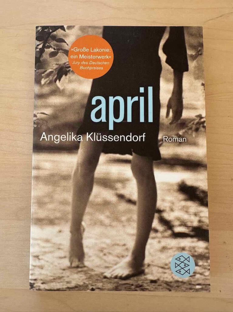 April - roman
