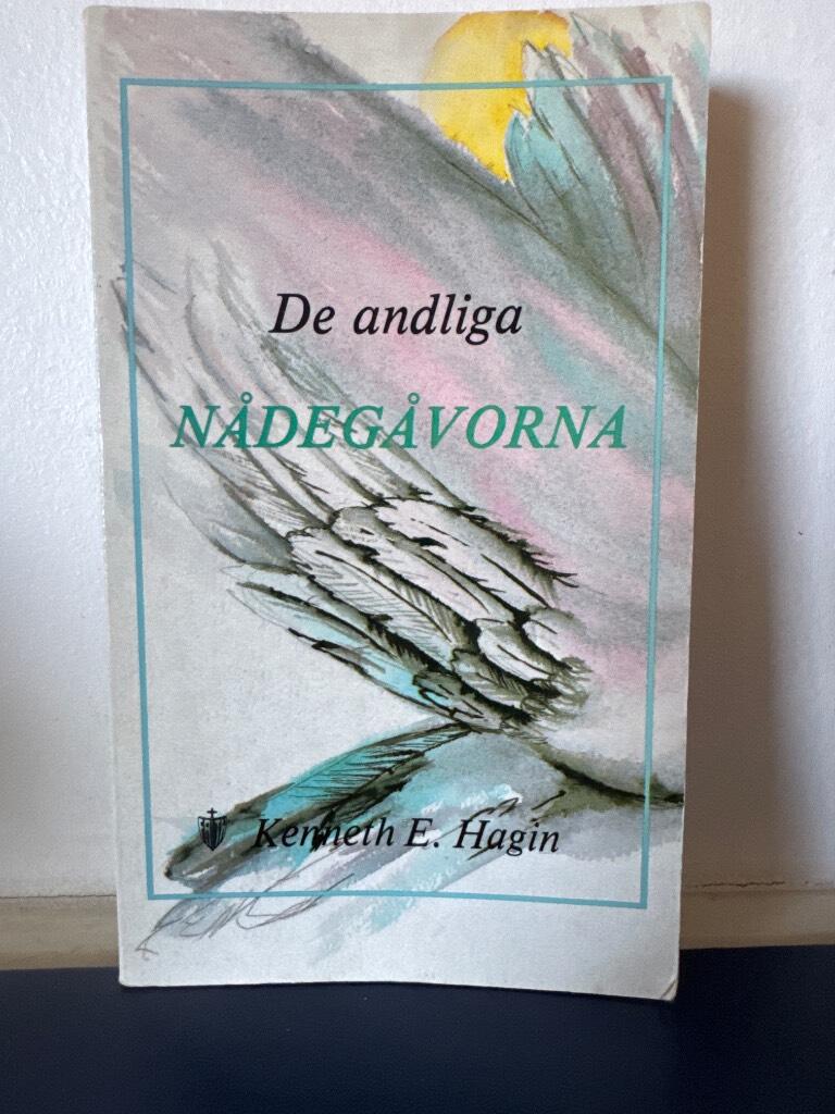 De andliga n&aring;deg&aring;vorna - 26 lektioner om den helige Ande och hans g&aring;vor