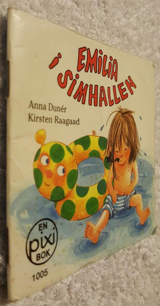 Emilia i simhallen