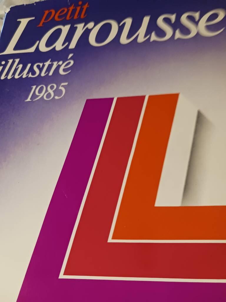 Le petit Larousse illustré : en couleurs