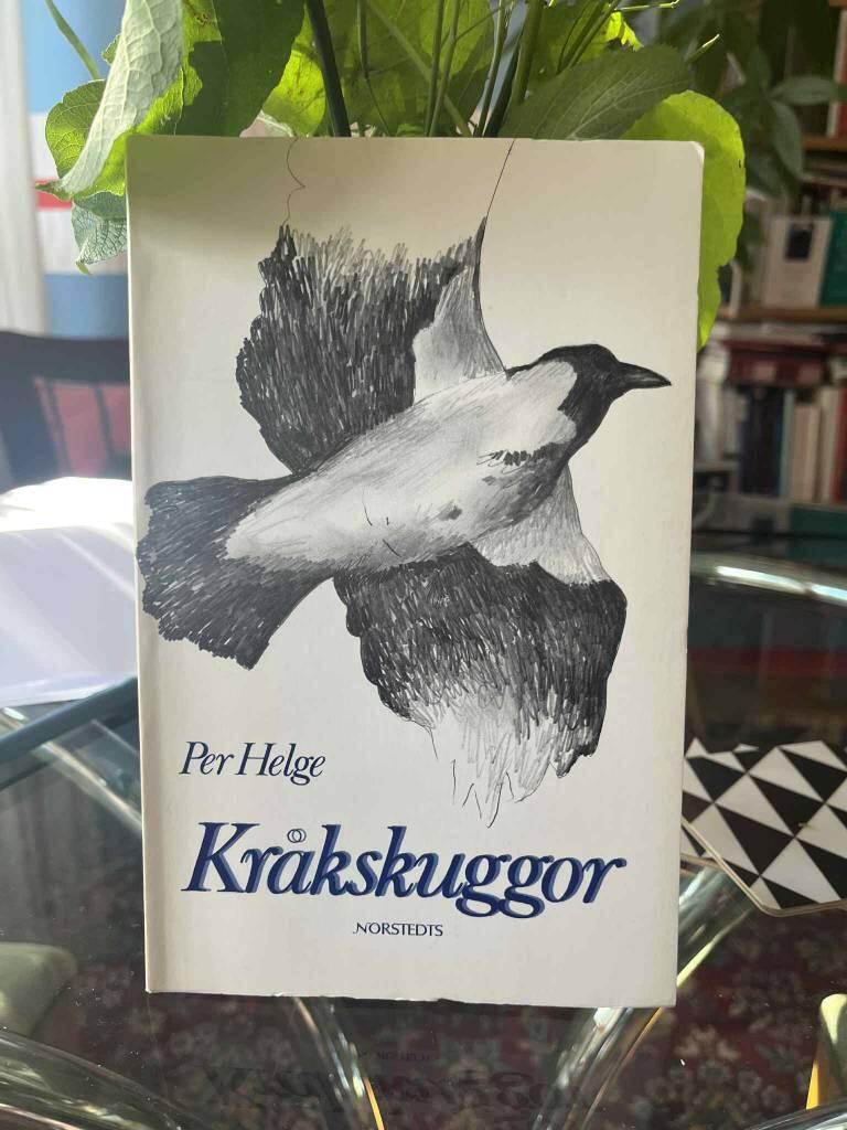 Kr&aring;kskuggor : dikter
