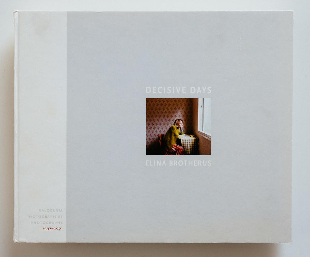 Decisive days : valokuvia 1997-2001 = photographies 1997-2001 = photographs 1997-2001
