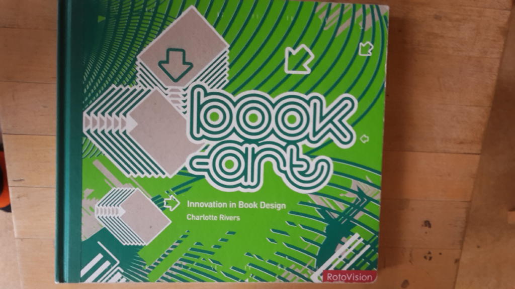 Book-art : innovation in book design