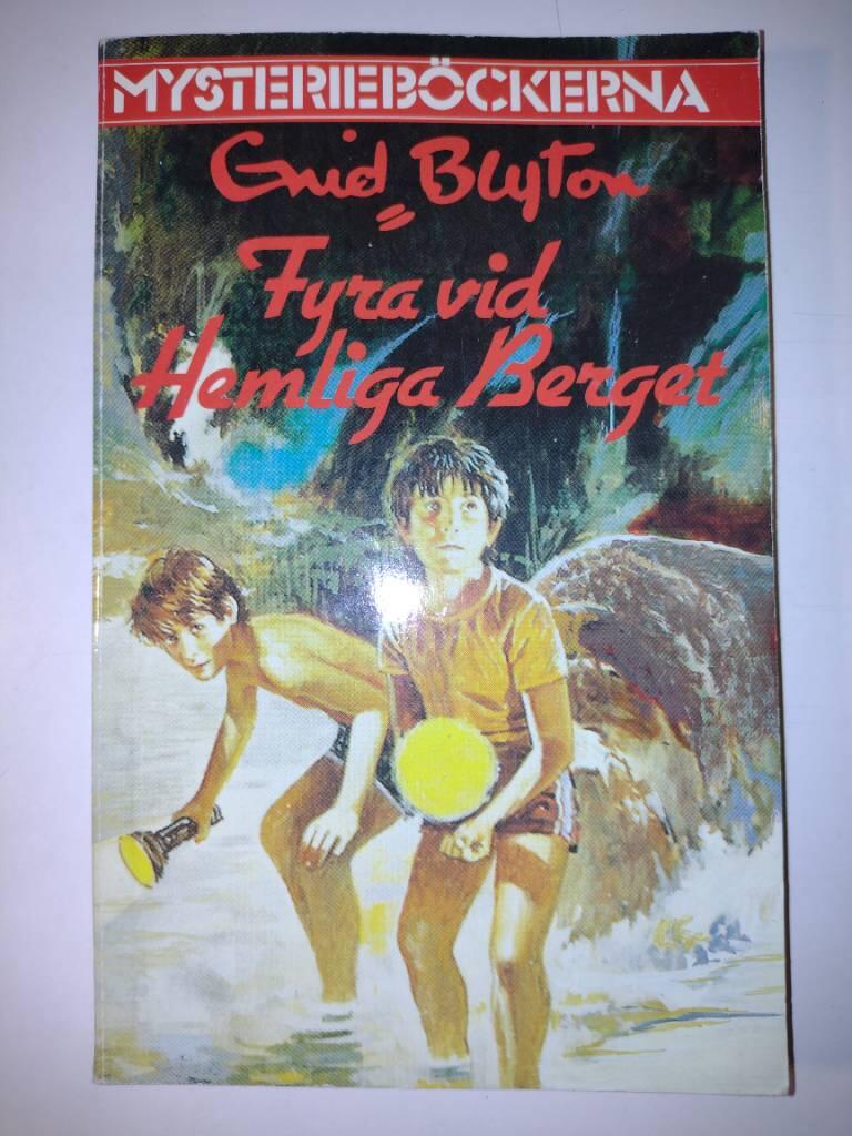 Fyra vid hemliga berget