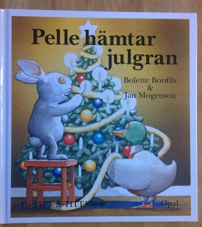 Pelle h&auml;mtar julgran