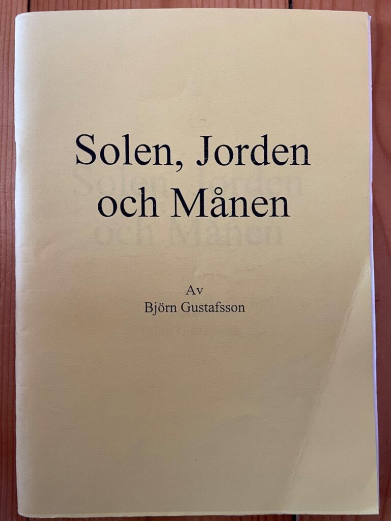 Solen, jorden och m&aring;nen