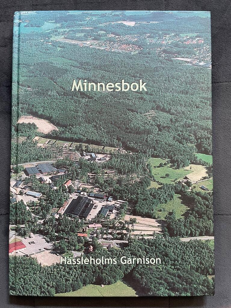 Minnesbok : Hässleholms garnison