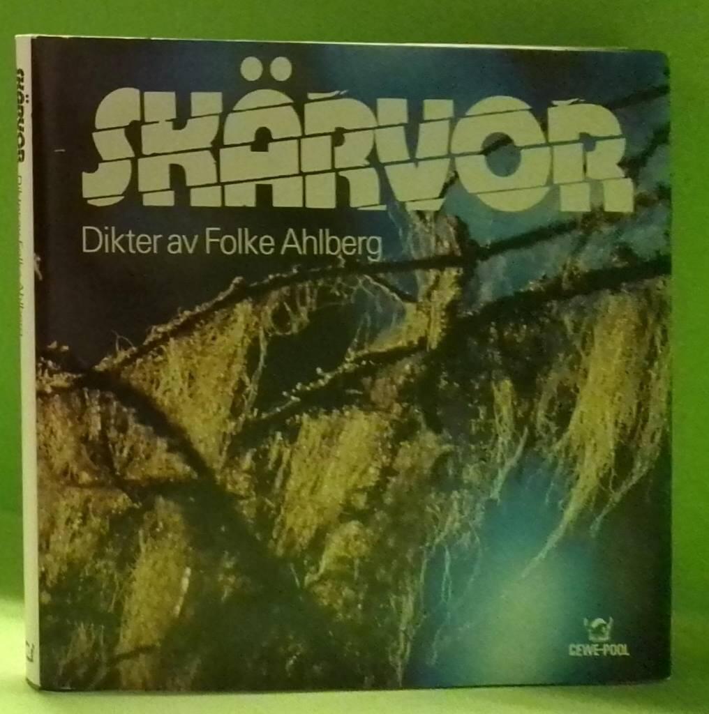 Sk&auml;rvor : dikter