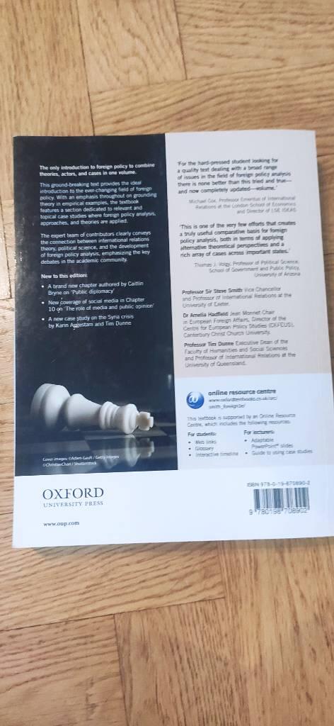 Foreign policy : theories, actors, cases