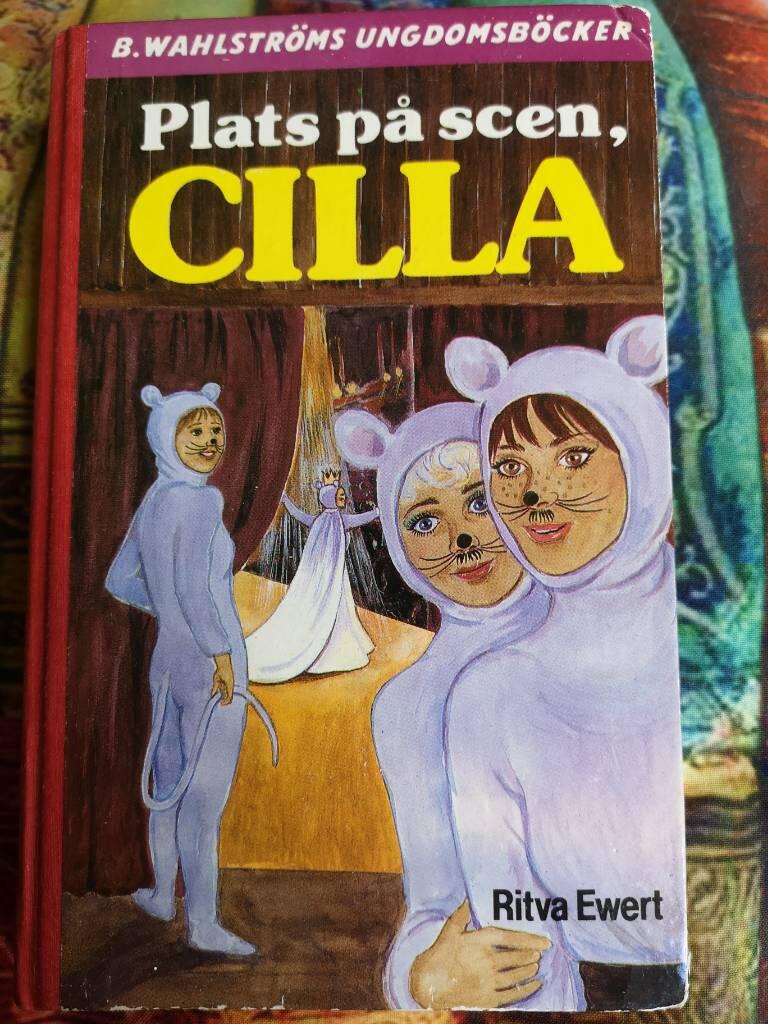 Plats p&aring; scen, Cilla