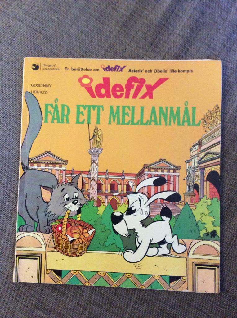 Idefix f&aring;r ett mellanm&aring;l : en ber&auml;ttelse on Idefix, Asterix' och Obelix' lille kompis