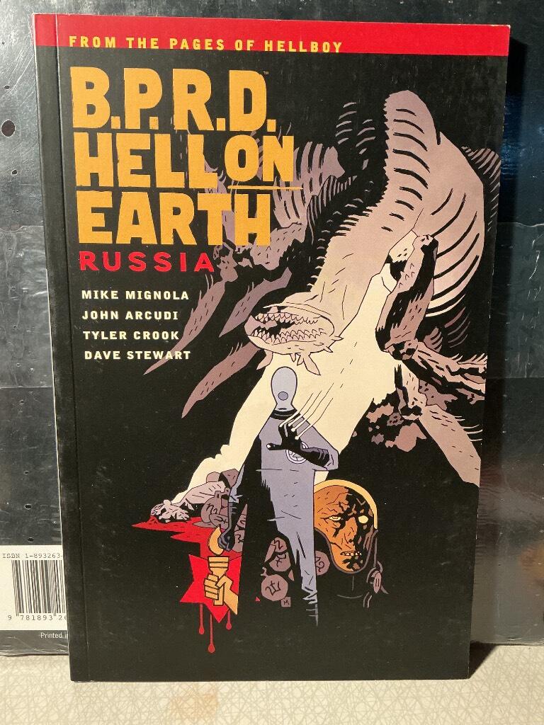 B.P.R.D. Hell on Earth - Volume 3. Russia