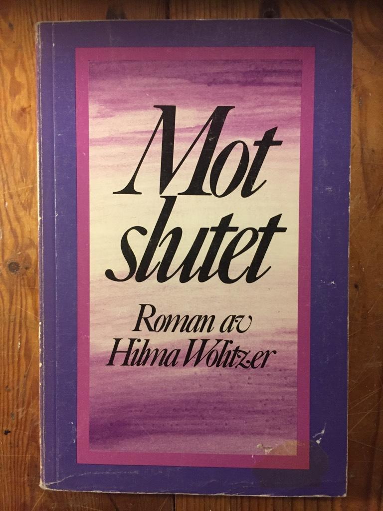 Mot slutet : [roman]