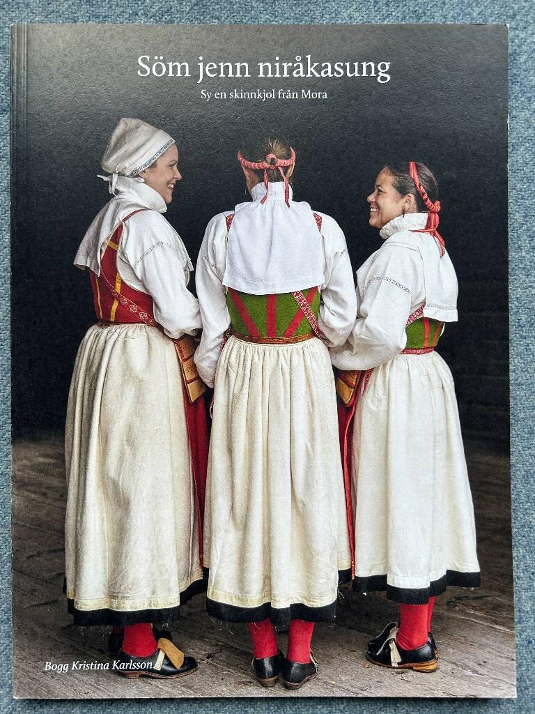 S&ouml;m jenn nir&aring;kasung - sy en skinnkjol fr&aring;n Mora