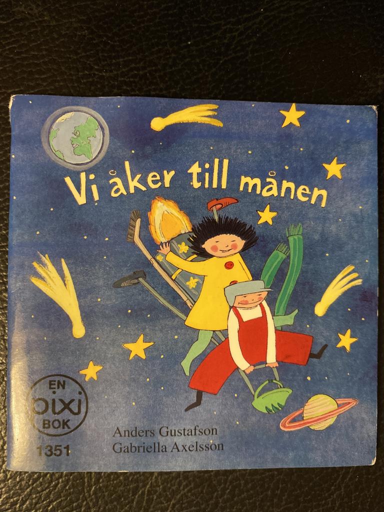 Vi &aring;ker till m&aring;nen