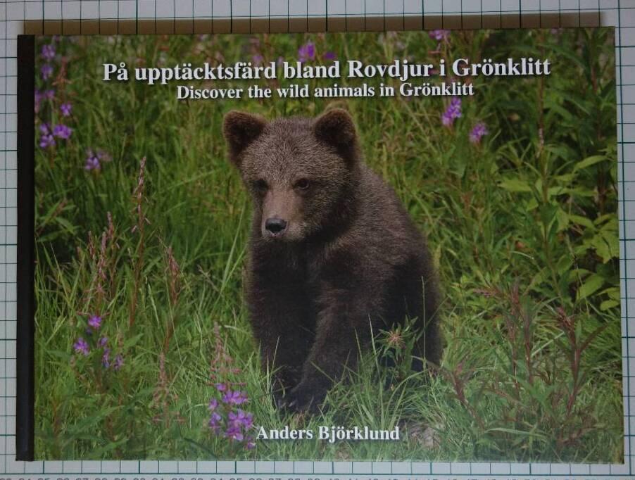 P&aring; uppt&auml;cktsf&auml;rd bland rovdjur = A journey among predators