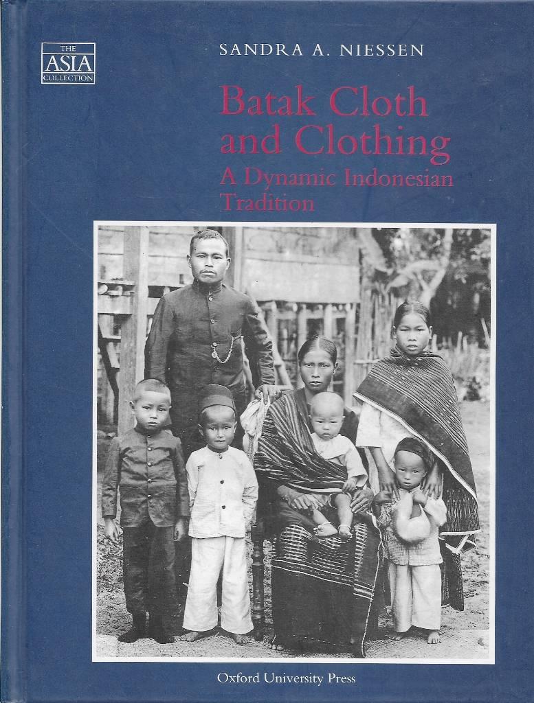Batak cloth and clothing - a dynamic Indonesian tradition
