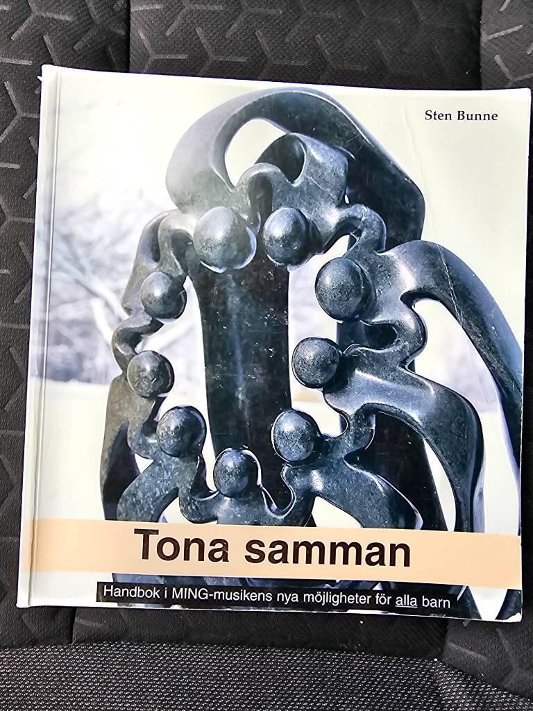 Tona samman