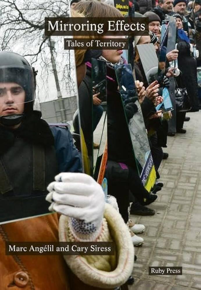 Mirroring effects. Tales of territory