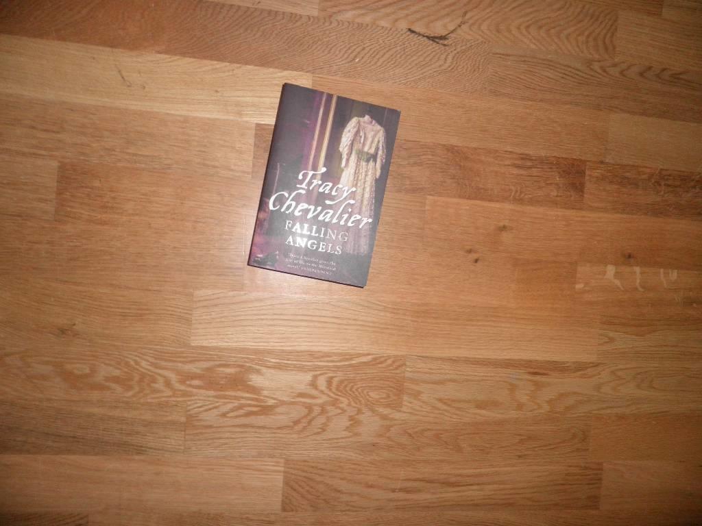 Falling angels
