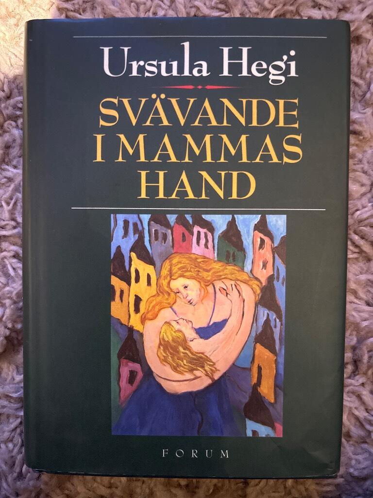 Sv&auml;vande i mammas hand