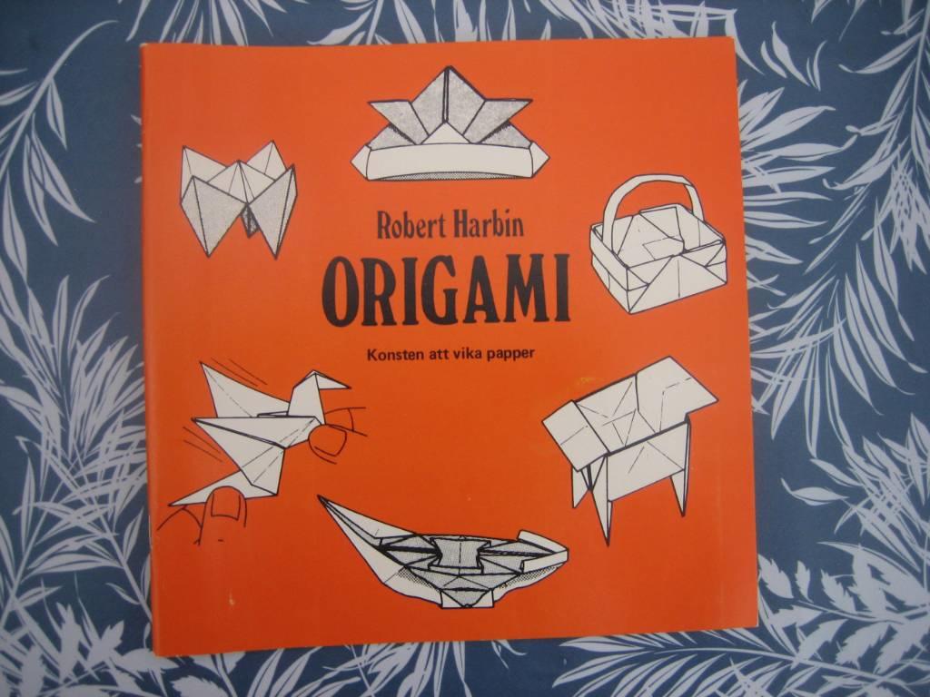 Origami : konsten att vika papper