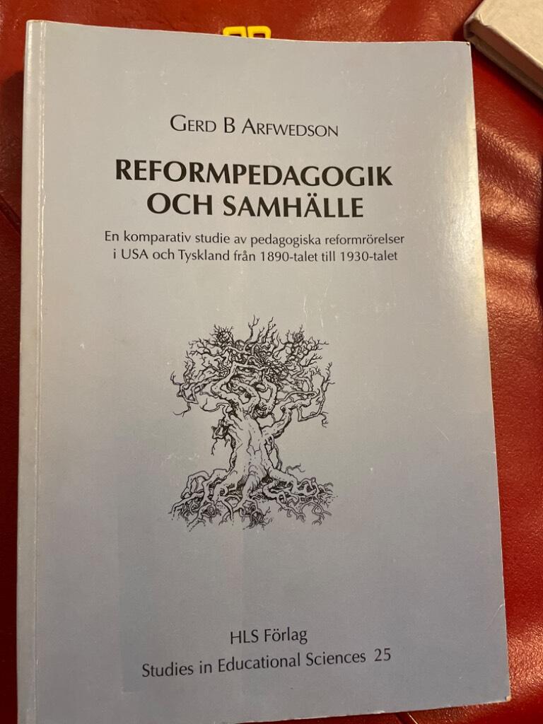 Reformpedagogik och samh&auml;lle : en komparativ studie av pedagogiska reformr&ouml;relser i USA och Tyskland fr&aring;n 1890-talet till 1930-talet