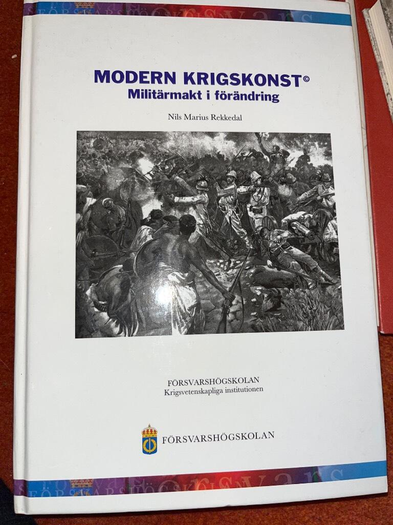 Modern krigskonst&copy; : milit&auml;rmakt i f&ouml;r&auml;ndring : en introduktion i milit&auml;rteori