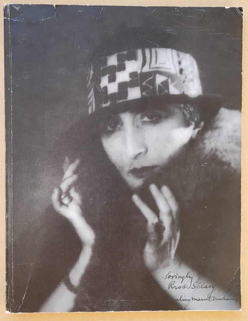 Martha Wilson sourcebook - 40 years of reconsidering feminism, performance, alternative spaces