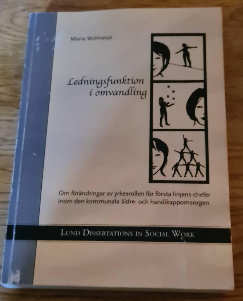 Ledningsfunktion i omvandling : om f&ouml;r&auml;ndringar av yrkesrollen f&ouml;r f&ouml;rsta linjens chefer inom den kommunala &auml;ldre- och handikappomsorgen