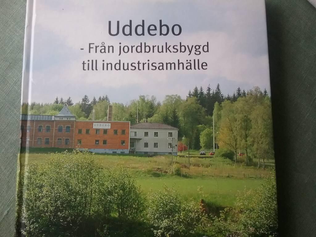 Uddebo : fr&aring;n jordbruksbygd till industrisamh&auml;lle