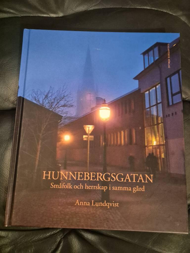 Hunnebergsgatan - sm&aring;folk och herrskap i samma g&aring;rd