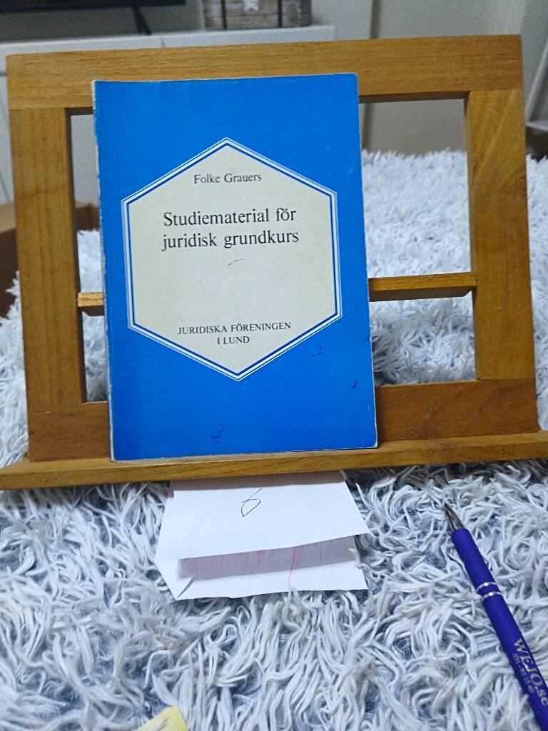 Studiematerial f&ouml;r juridisk grundkurs