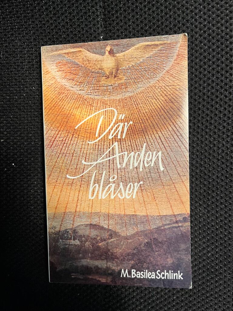 D&auml;r anden bl&aring;ser