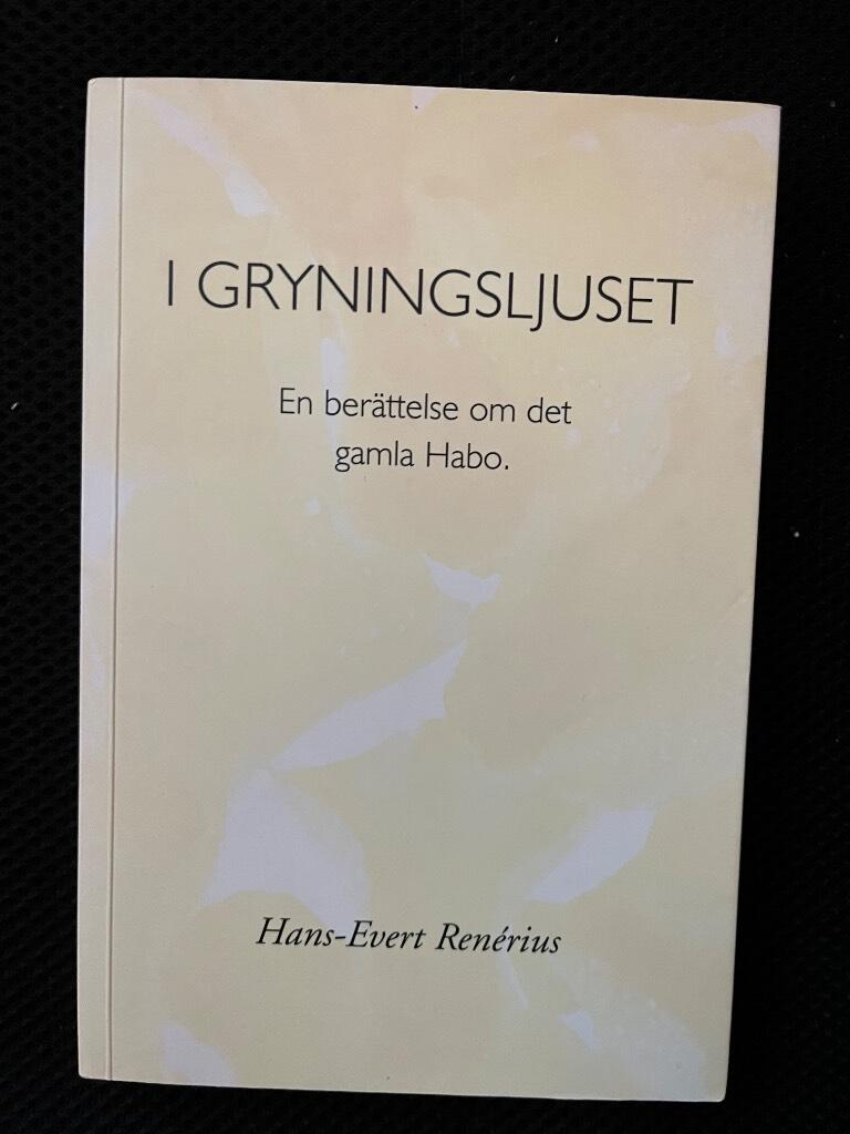 I gryningsljuset - en ber&auml;ttelse : prosa, dikt